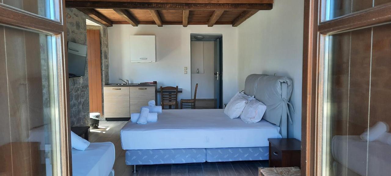 Koukouri Suites Areopoli Esterno foto