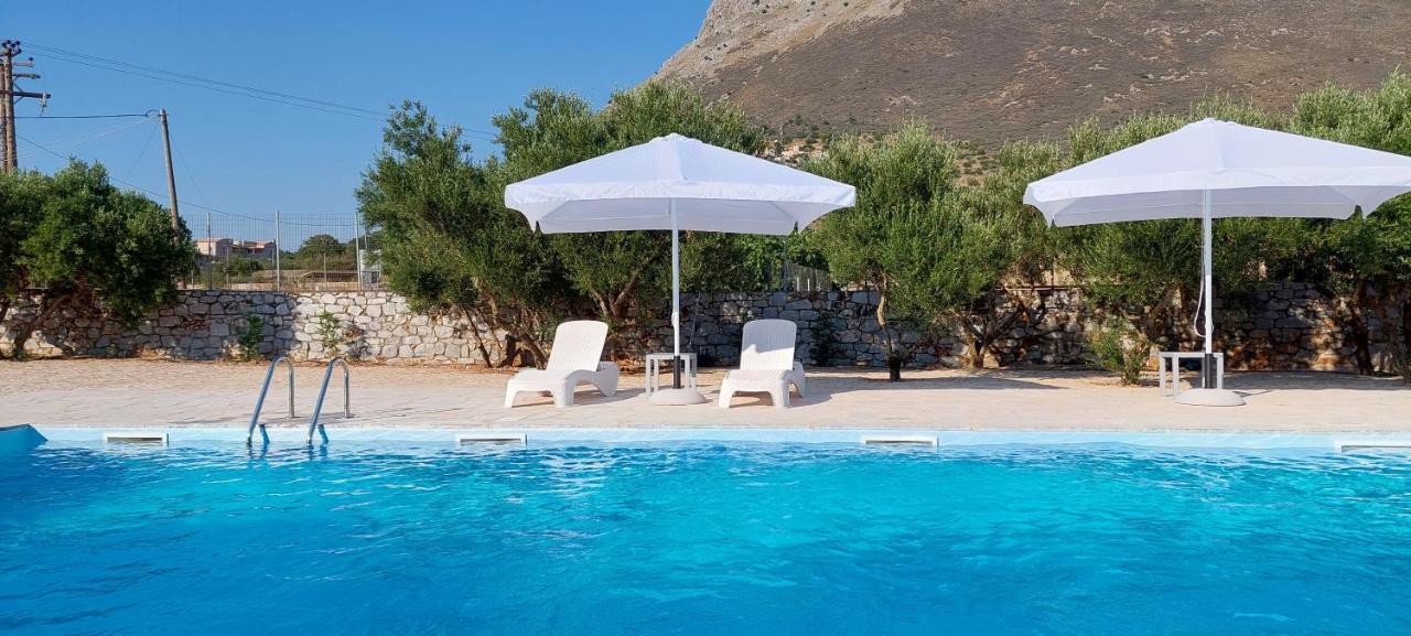 Koukouri Suites Areopoli Esterno foto