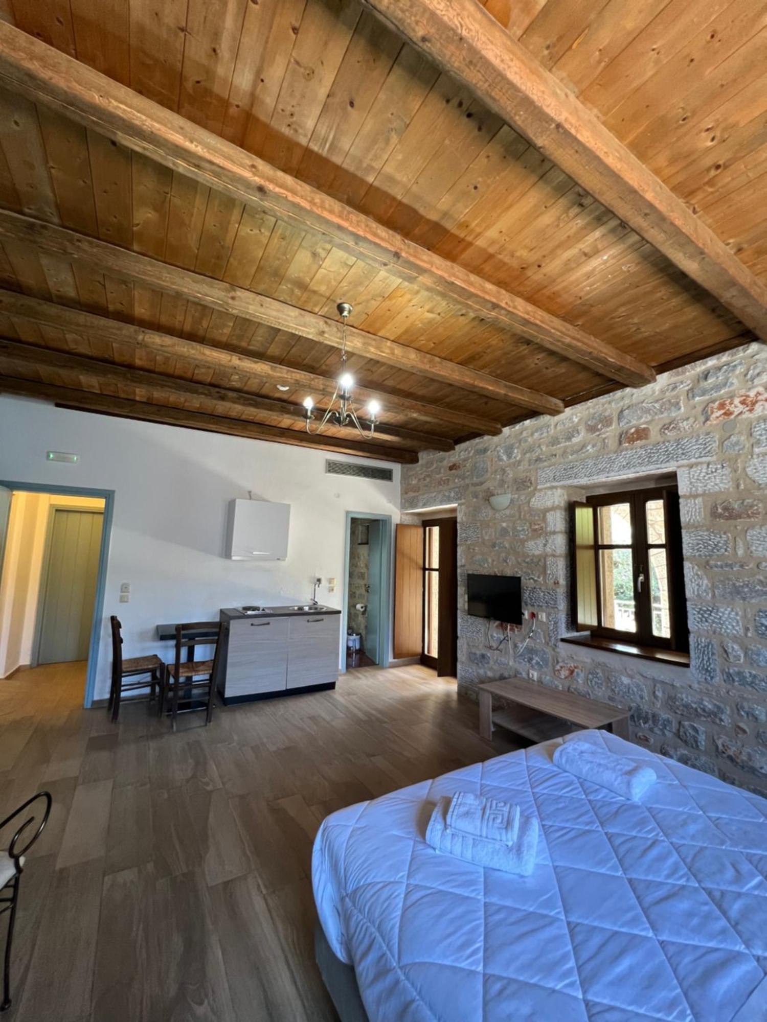 Koukouri Suites Areopoli Esterno foto