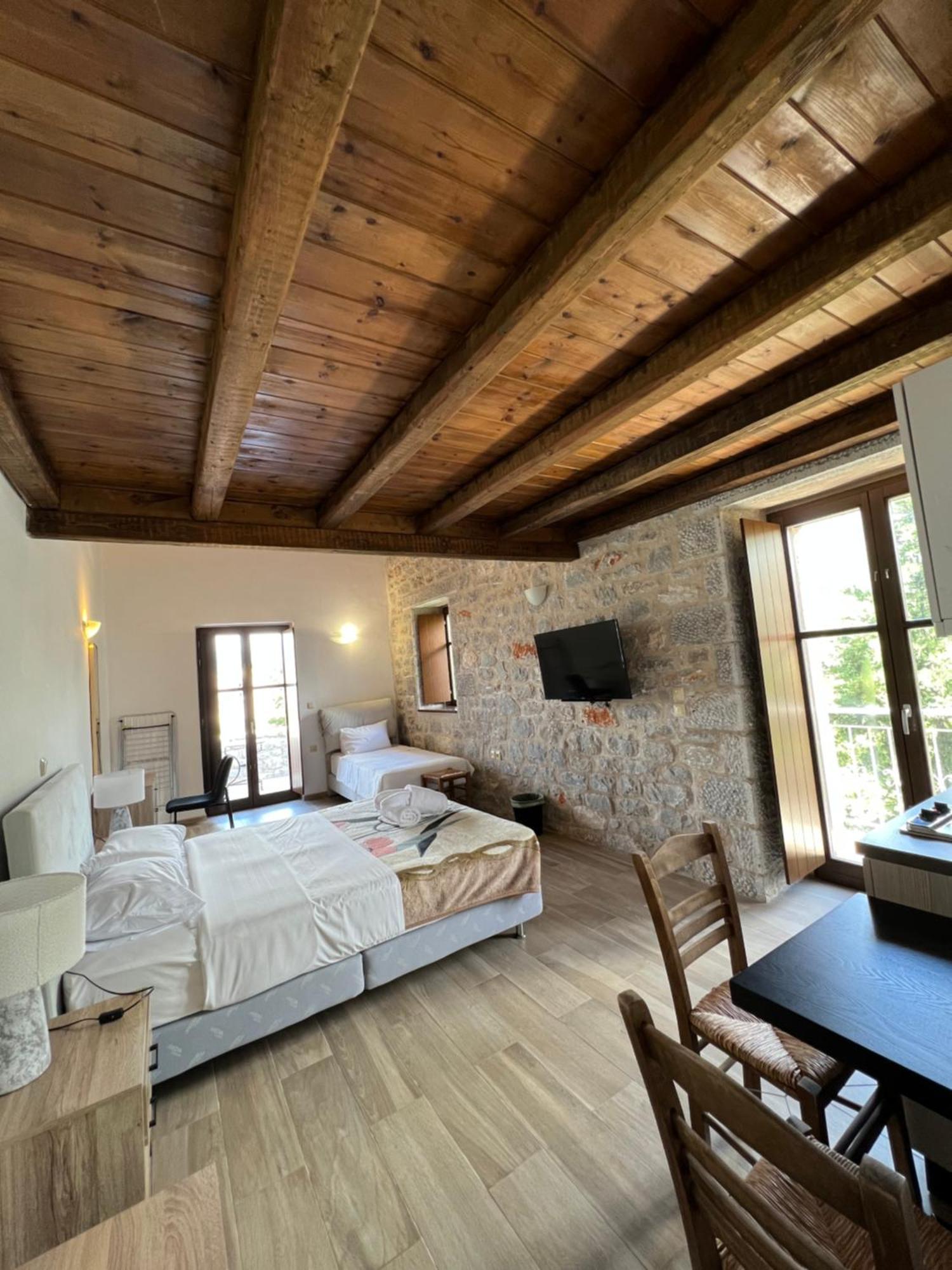 Koukouri Suites Areopoli Esterno foto