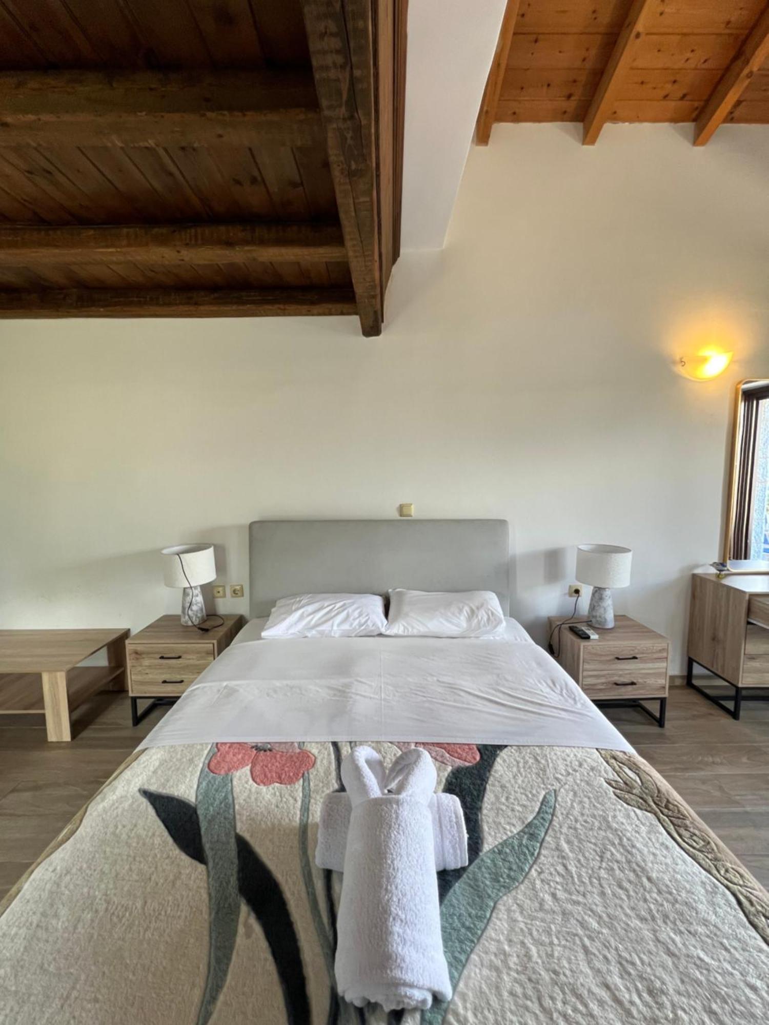 Koukouri Suites Areopoli Esterno foto