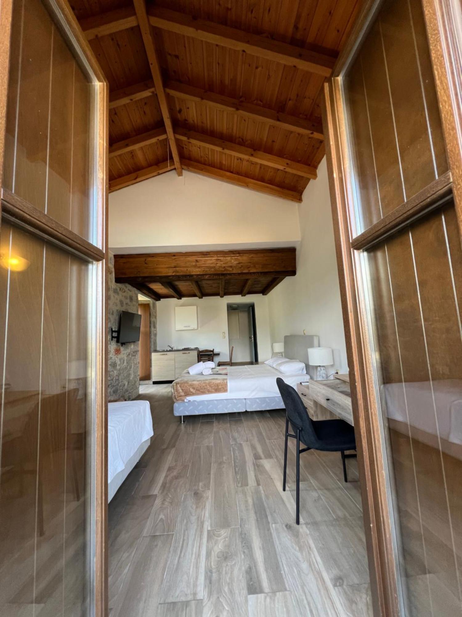 Koukouri Suites Areopoli Esterno foto